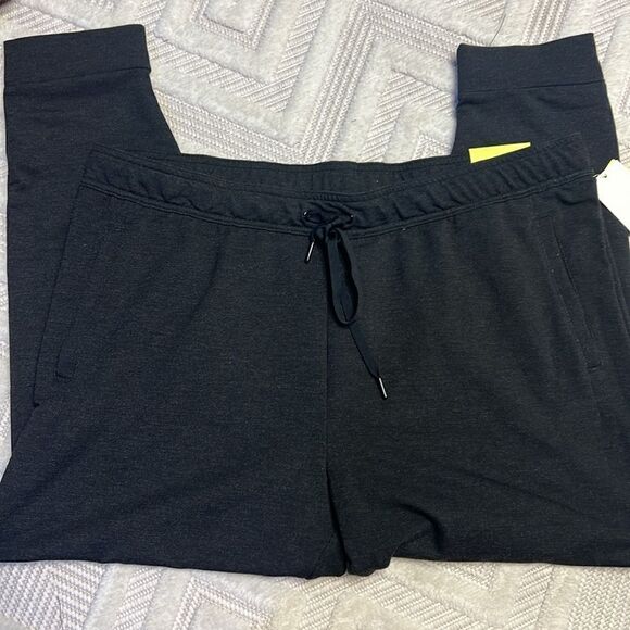 TARGET - ALL IN MOTION - Heathered Black Soft Jogger - Picture 4 of 4